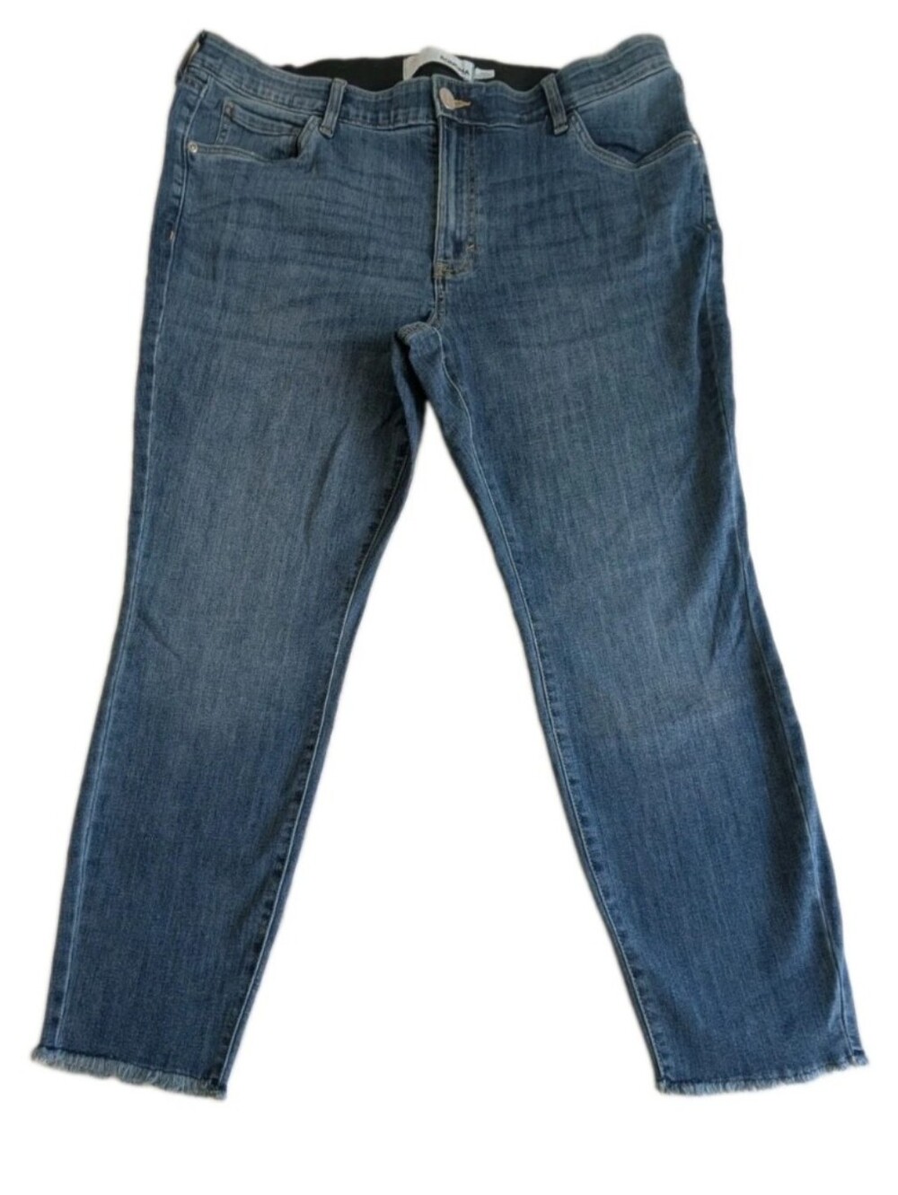 Sonoma Women's 16W Short Denim Jeans Tummy Control Frayed Hem Blue